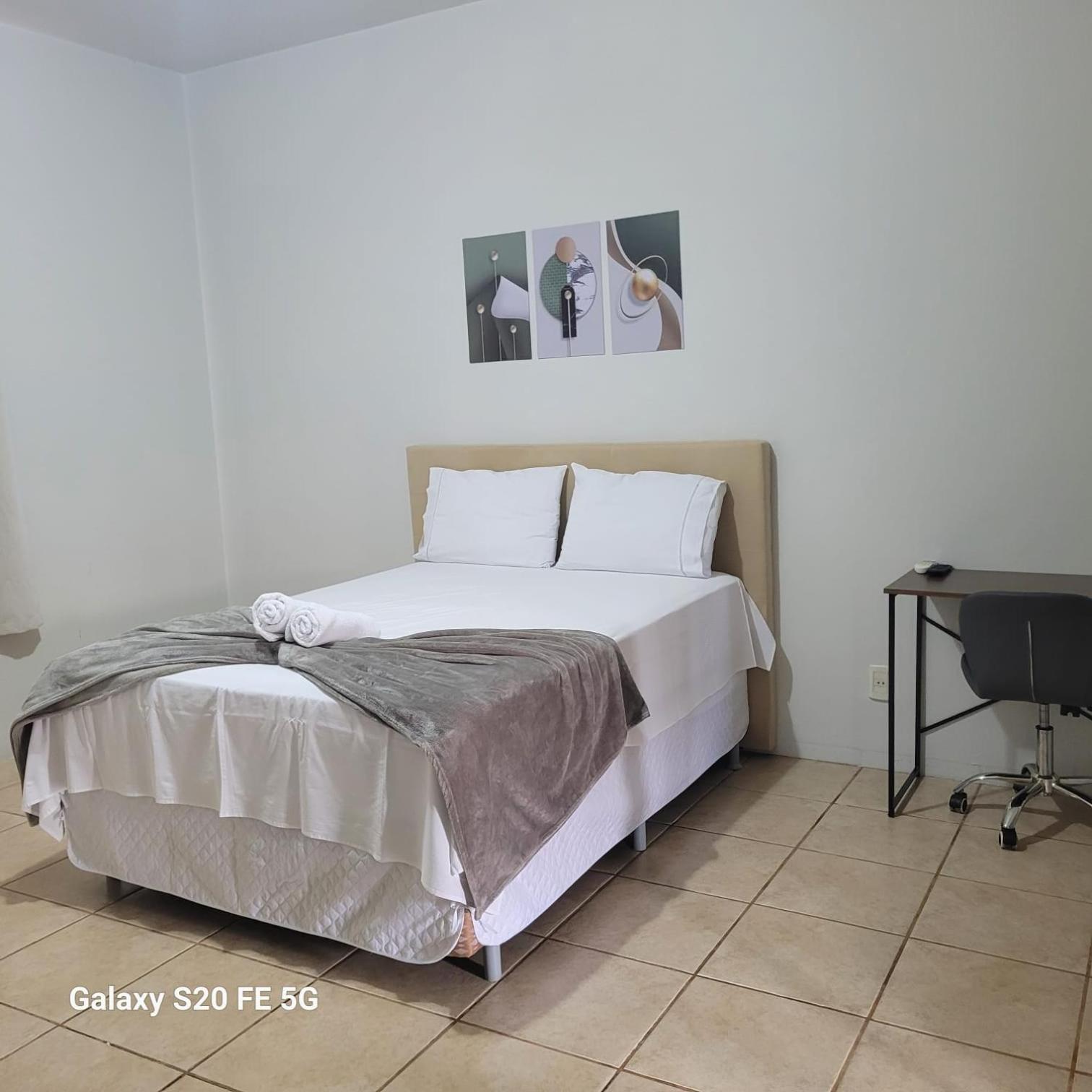 Caramelo Hospedaria, Localizacao Privilegiada Com Conforto E Privacidade